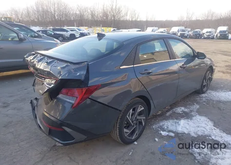 2025 Hyundai Elantra Limited z USA, uszkodzony, nr VIN KMHLP4DG0SU873861